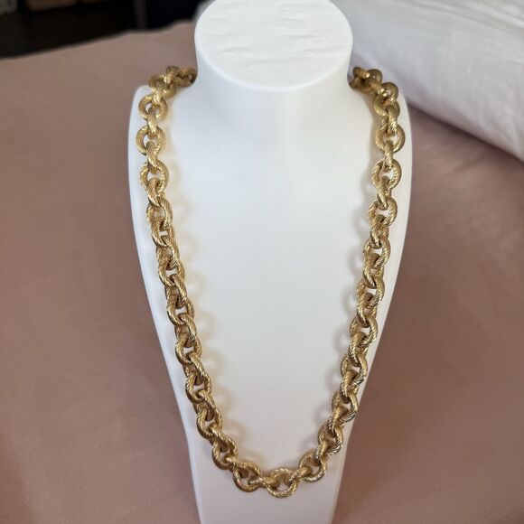 Unbranded Jewelry - Heavy Vintage Gold Tone Rope Chain Necklace | Chunky Textured Toggle Clasp